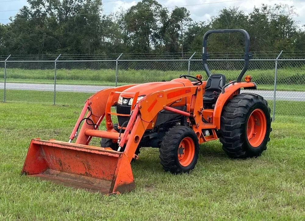 2017 Kubota L4701HST