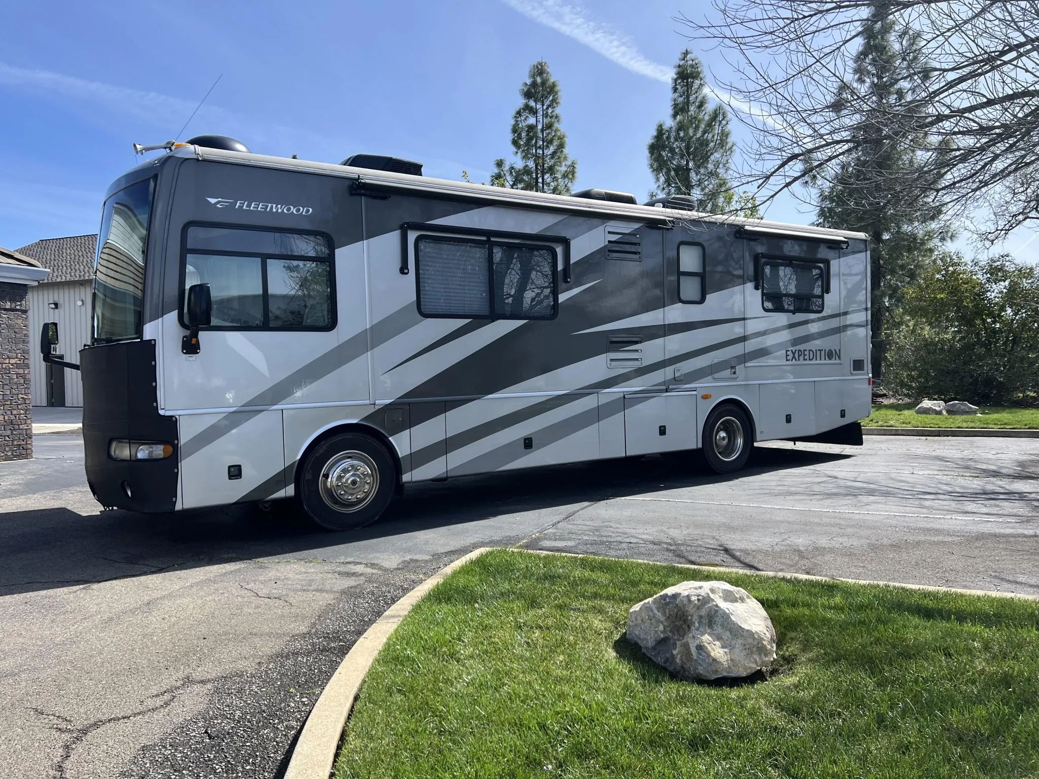 2006 Fleetwood Expedition 34H